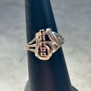 Elegant Gold and Red Women's Ring Size 6
Simulated Ruby stones Vintage 1970-1980